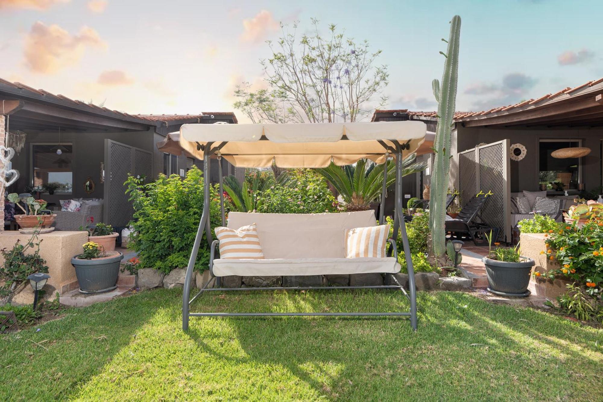Ilaira Sea View Bungalow เกนนาดี ภายนอก รูปภาพ
