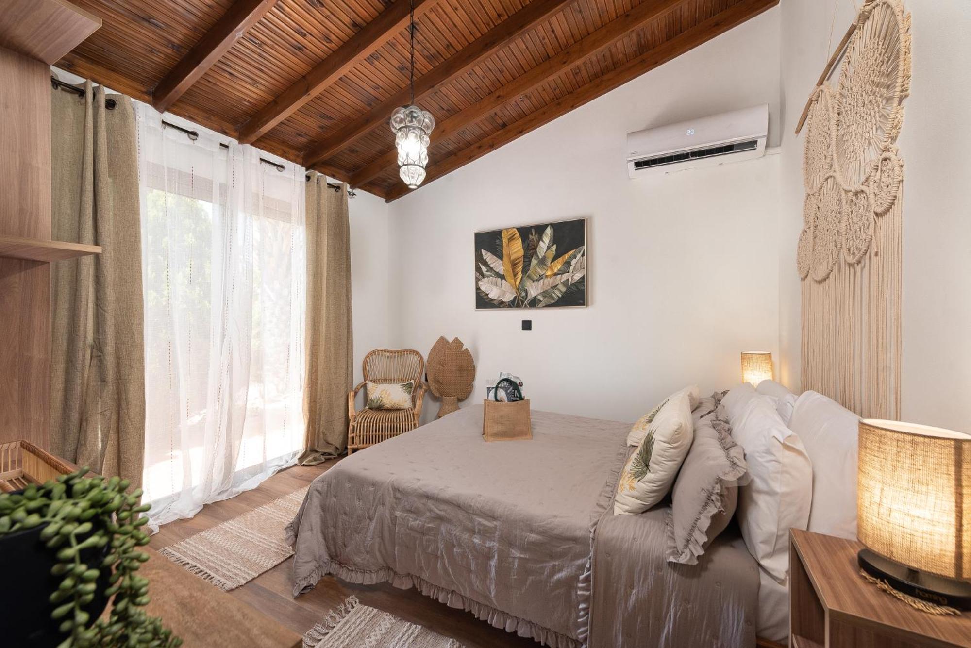 Ilaira Sea View Bungalow เกนนาดี ภายนอก รูปภาพ